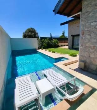 Fethiye'de Seydikemer Taş Bungalov